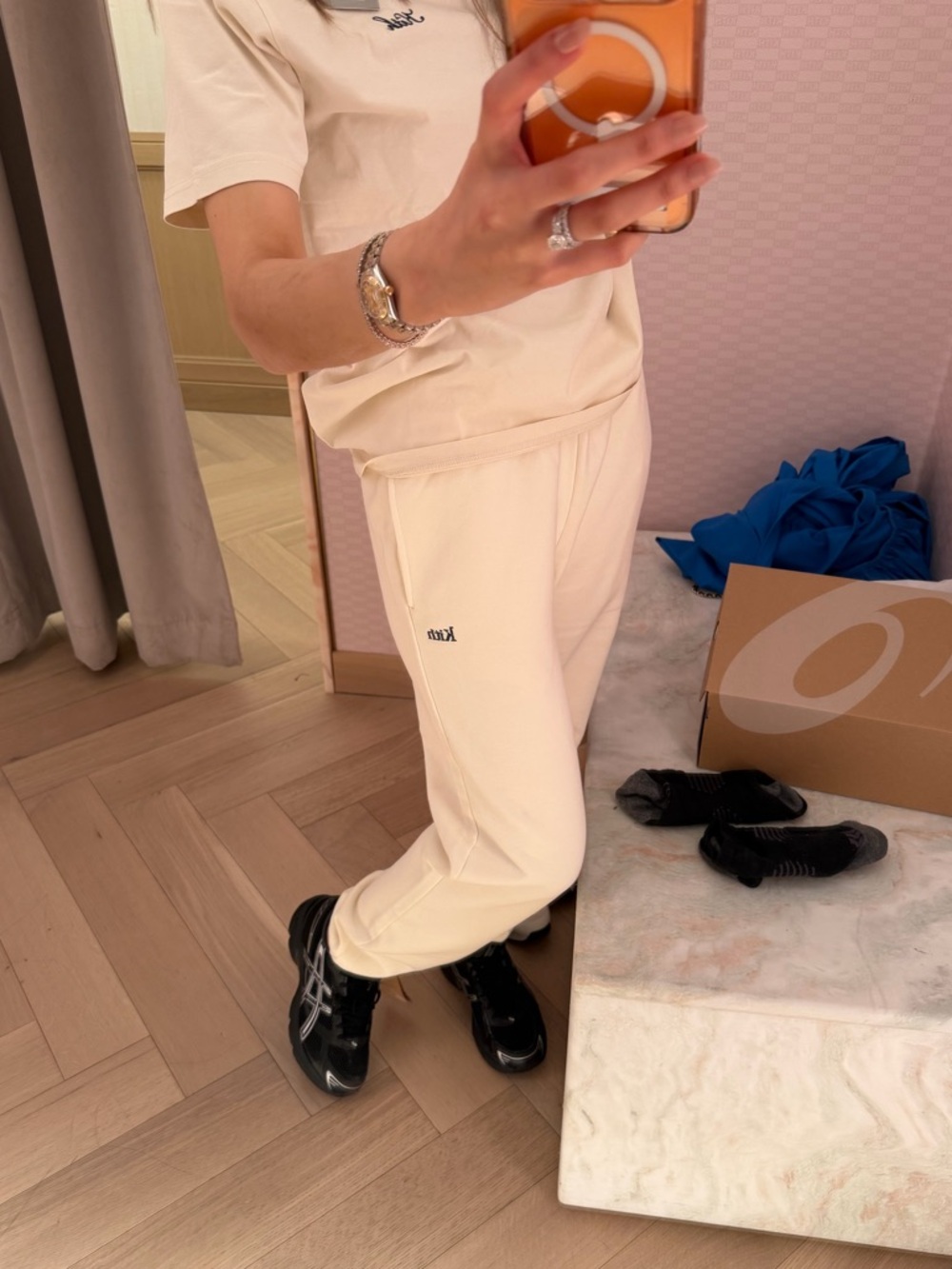 Kith Women Chelsea Sweatpant III - Sandrift Cream - Picture 2 of 2